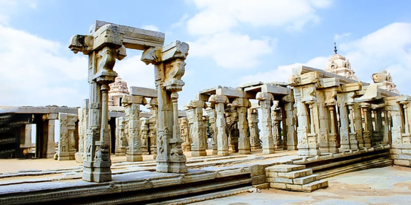 Lepakshi (122 Km from Bangalore)