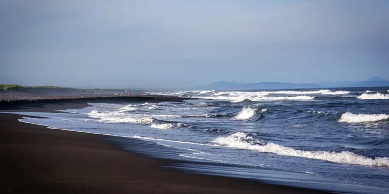 Khalaktyrsky Beach