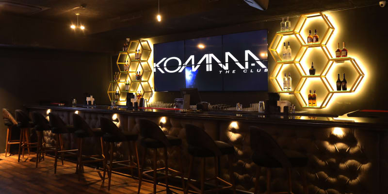 KOMMA-THE CLUB