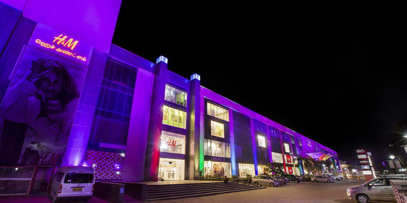 Wander the express Avenue