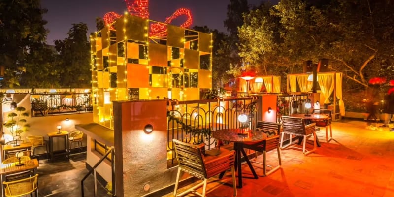 New Year Eve, Unplugged Courtyard