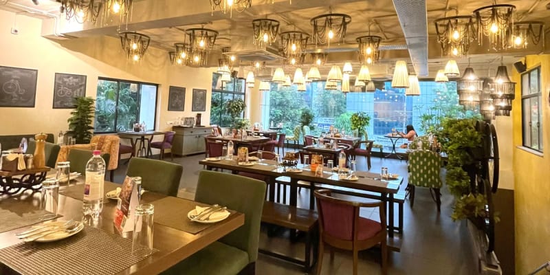 Ciclo Café, Chennai: Cycling-themed Ambiance