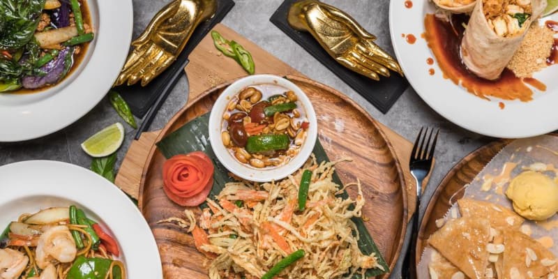 Jatujak Gallery and Restaurant