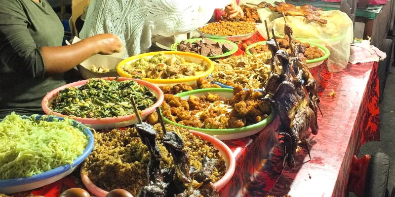 Enjoy Food at Ubud Night Market