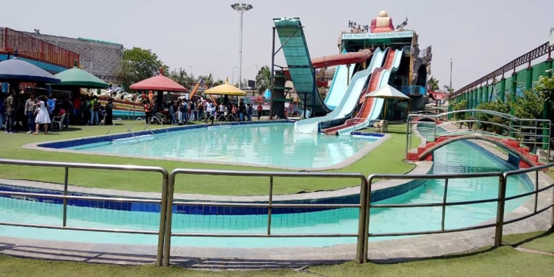 Splash Water Park