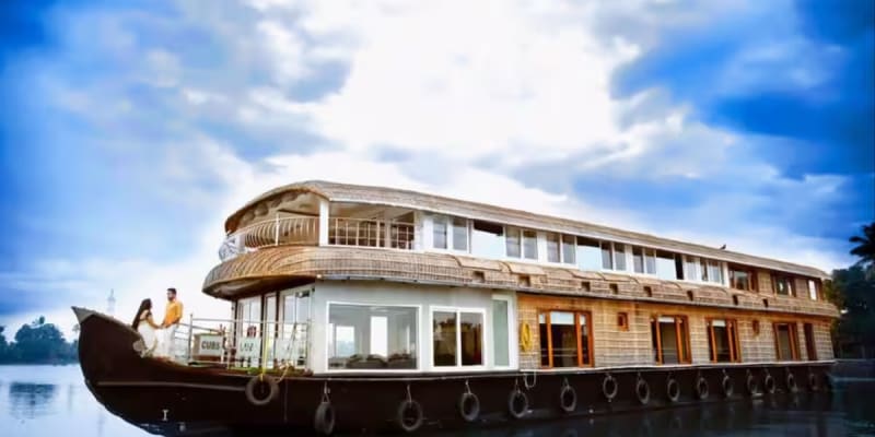 Indiavacationz Houseboat