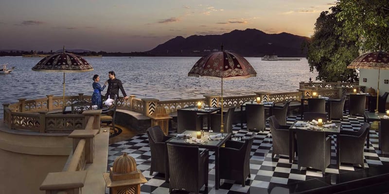 Have a Royal Dinner at Sheesh Mahal