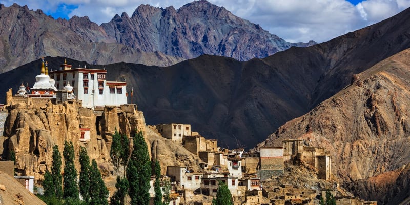 Lamay͏uru Monastery