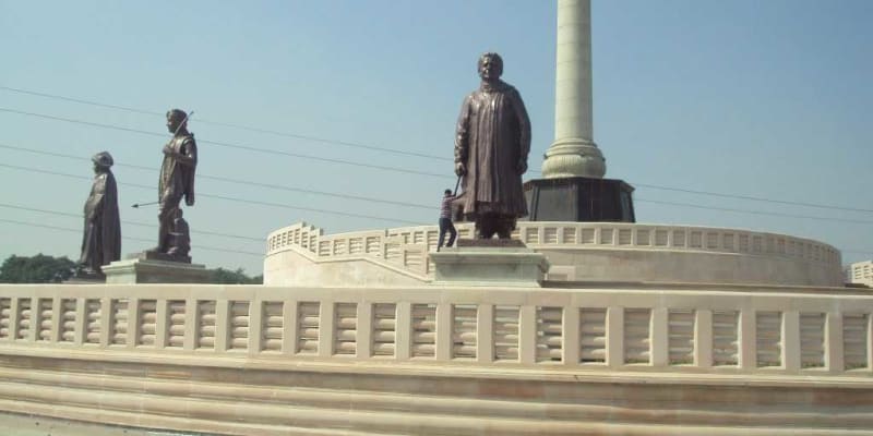 Stupa 18 Gallery