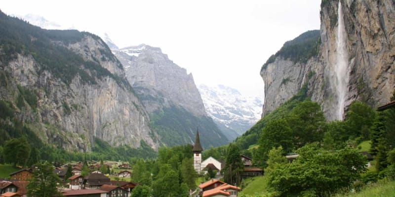 Hike Till Staubbach Waterfall