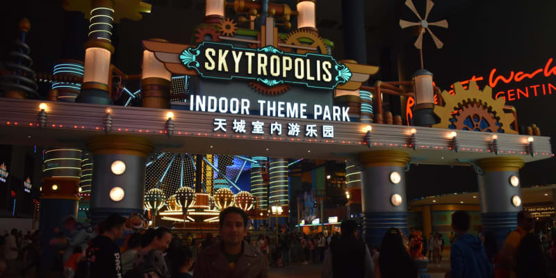 Enjoy at Vat Live Theme Park