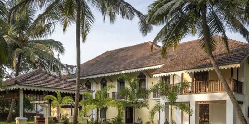 The Pos͏tcard Cuelim