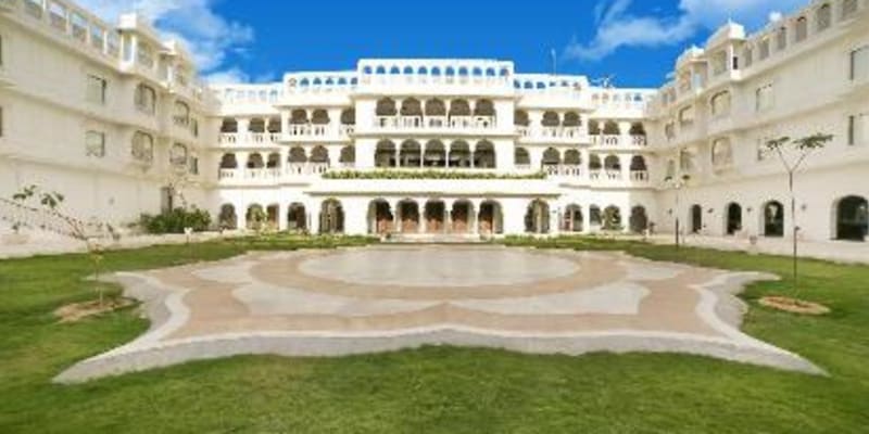 Zone Palace by The Park