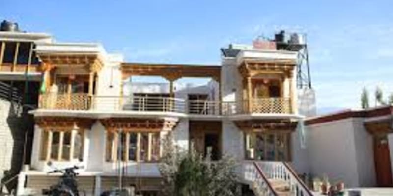 Sonam Hotel and Guest House