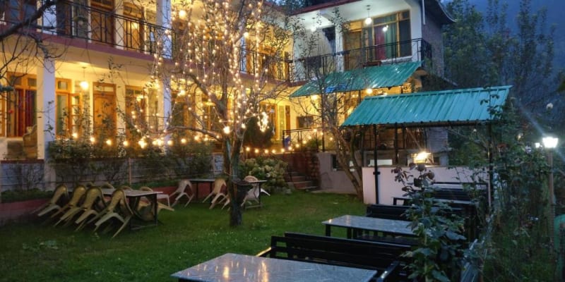 Madpackers Hostel Manali