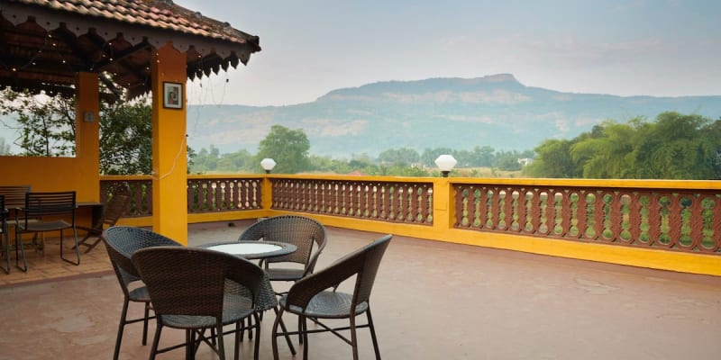 LivingStone Reflektions