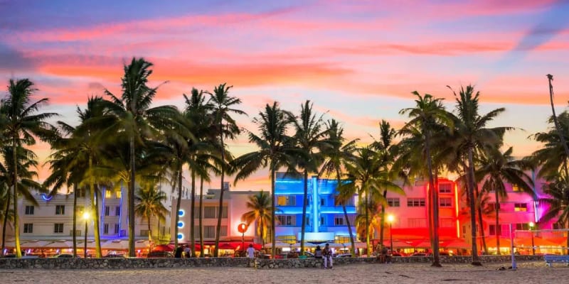 See the Vibrant Art Deco District by Segway