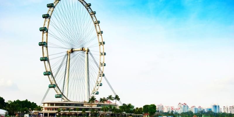 Experience Being on Top of The World in Singapore Flyer