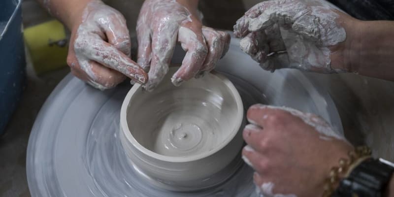 Go on A Pottery Class