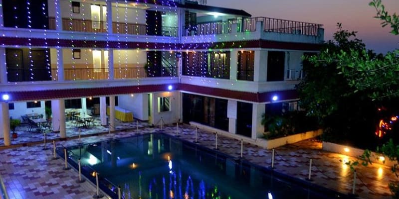 La Shimmer Resort