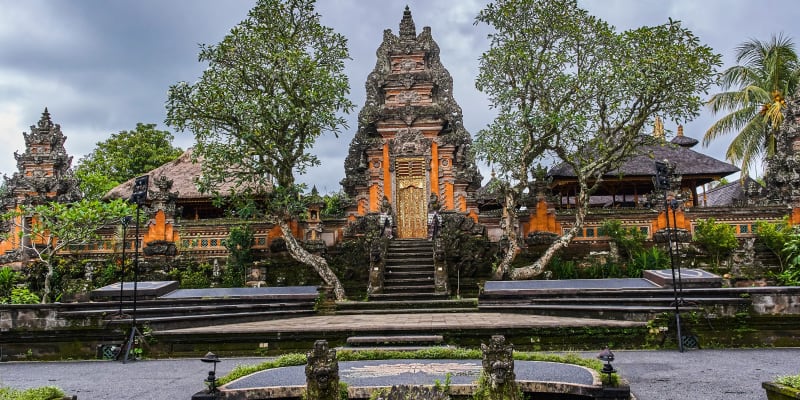 Pura Taman Saraswati