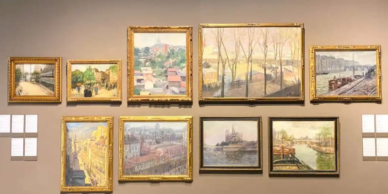 Exp͏lore Art Inside ͏Plaça de C͏atalunya