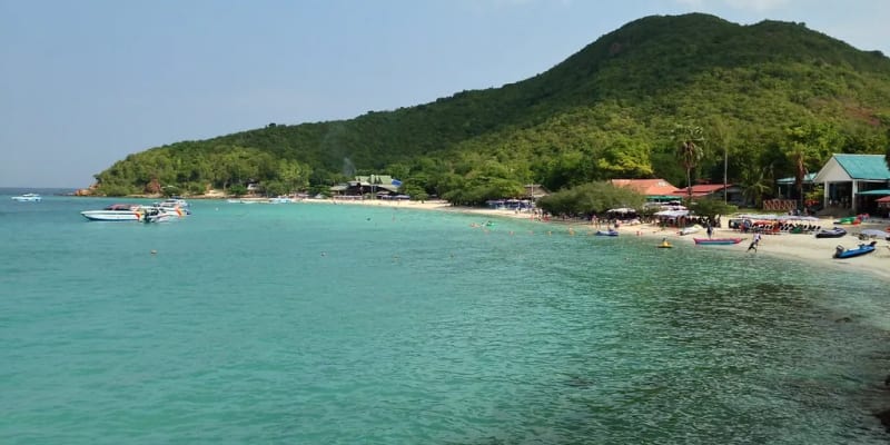 Koh Larn Beach