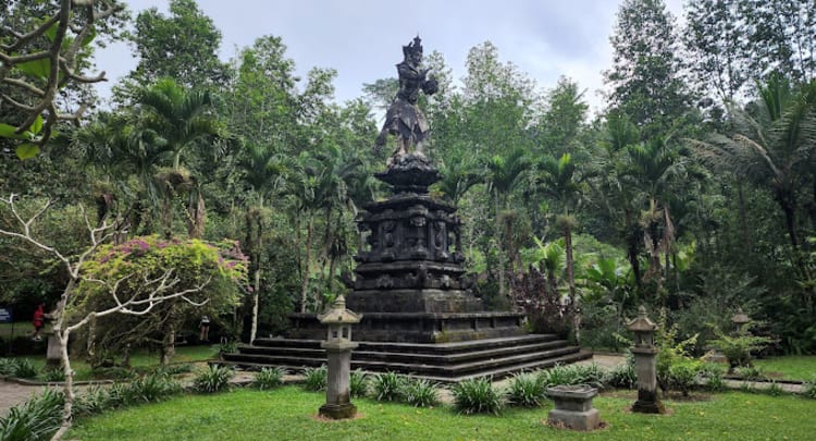 Holy Spring Water Temple