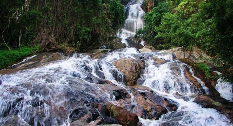 Na Muang Waterfall