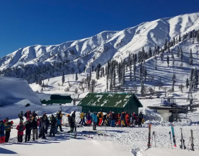 Skiing 5 Days Gulmarg, Jammu And Kashmir Image