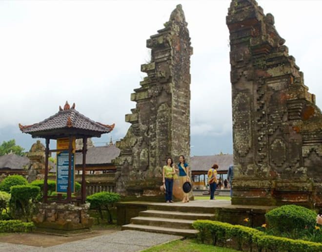 Ulun Danu Beratan temple Image