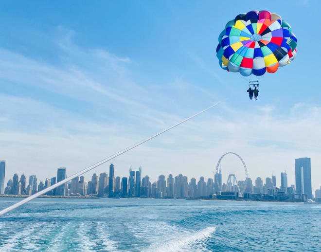 Parasailing in Dubai Image