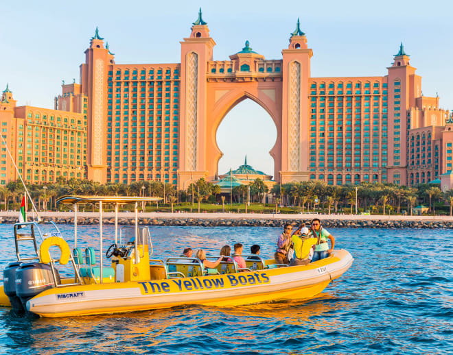 Boat ride in Dubai of 90 min Image