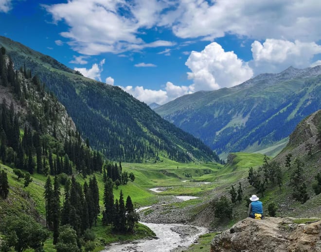 Warwan Valley Trek Image