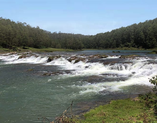 Trek at Catherine Falls Image