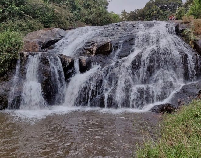 Trek at Catherine Falls Image