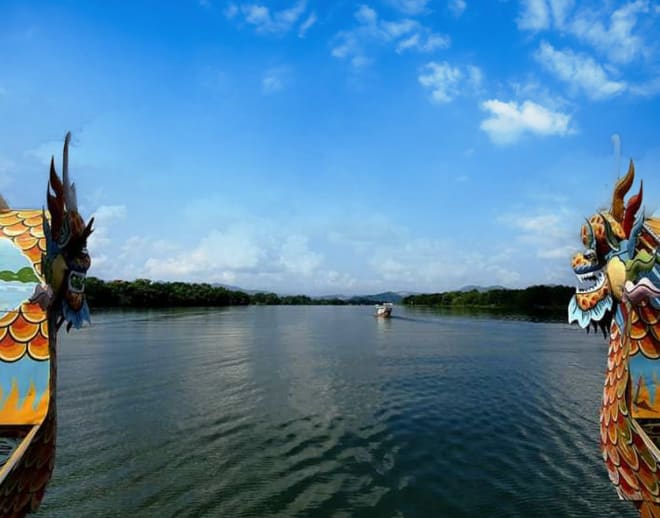 Dinner Cruise On Perfume River Image