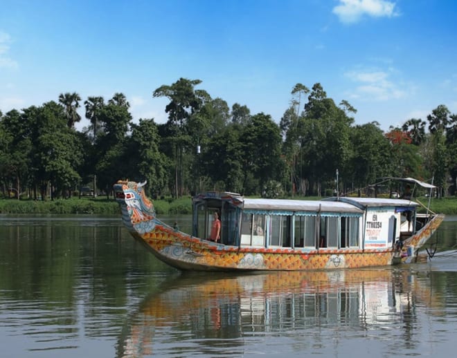 Dinner Cruise On Perfume River Image