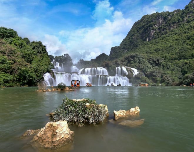 Ban Gioc Waterfall From Hanoi Image