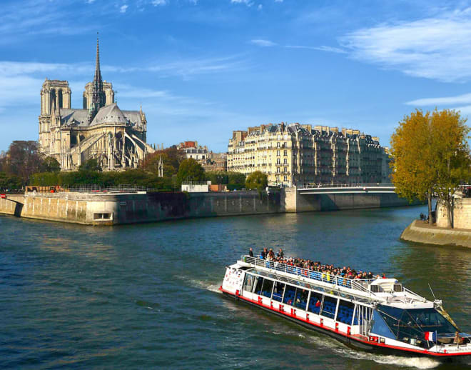 Seine River Cruise, Paris Image