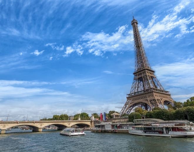 Seine River Cruise, Paris Image