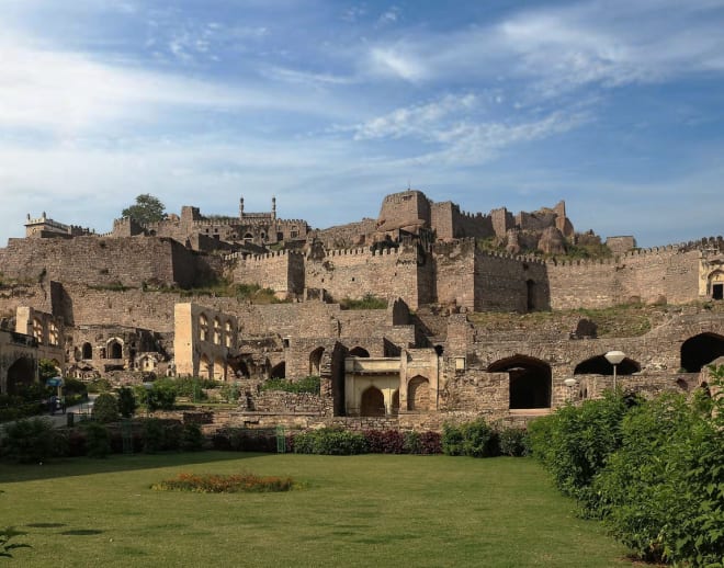 Half day tour to Golconda Fort and Qutub Shahi Tombs Hyderabad Image