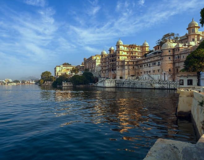 Udaipur To Mount Abu One Day Tour Package Image