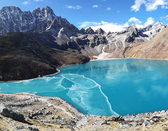 Gokyo lakes trek Image