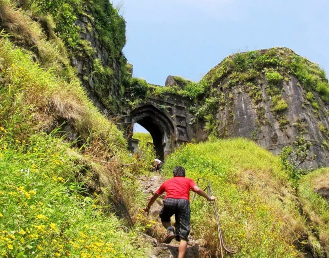 Rajgad Trek Pune Image