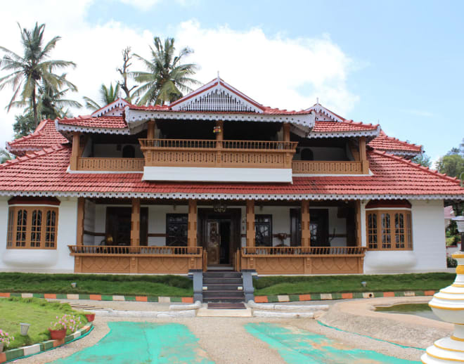 Antique Wooden Homestay In Coorg Image