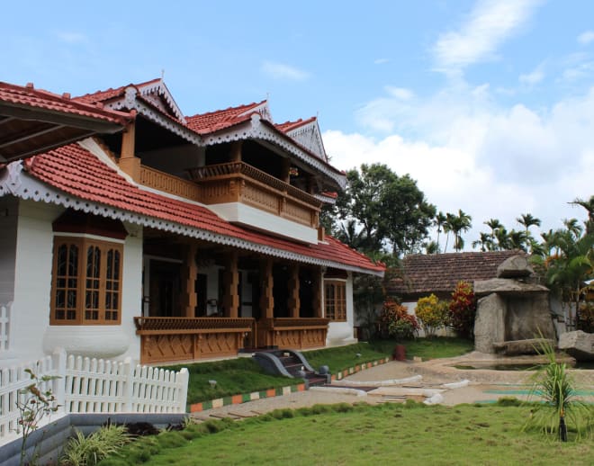 Antique Wooden Homestay In Coorg Image