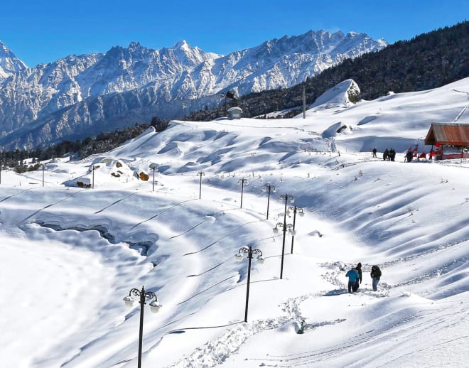 Auli Skiing Tour Image