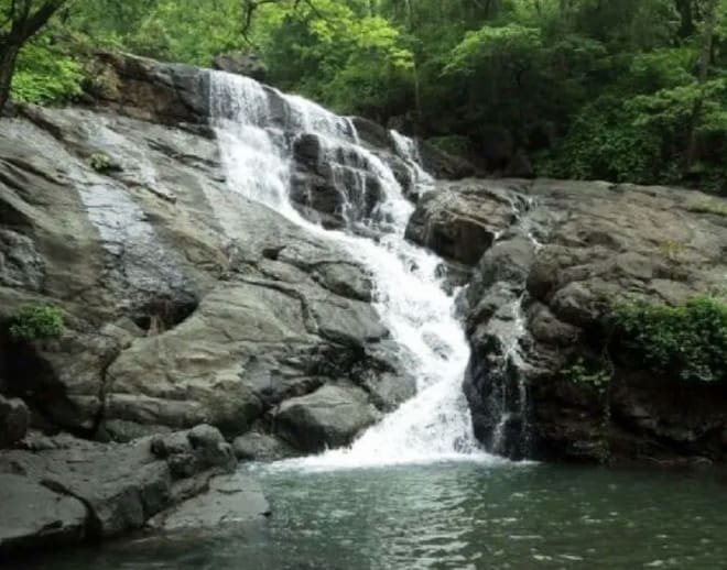 Trek To Chinchoti Waterfall, Vasai, Maharashtra Image