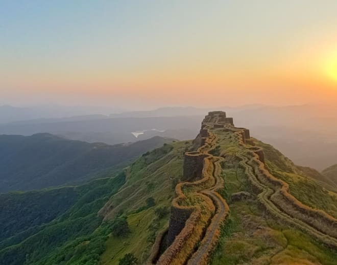 Rajgad to Torna range trek Image